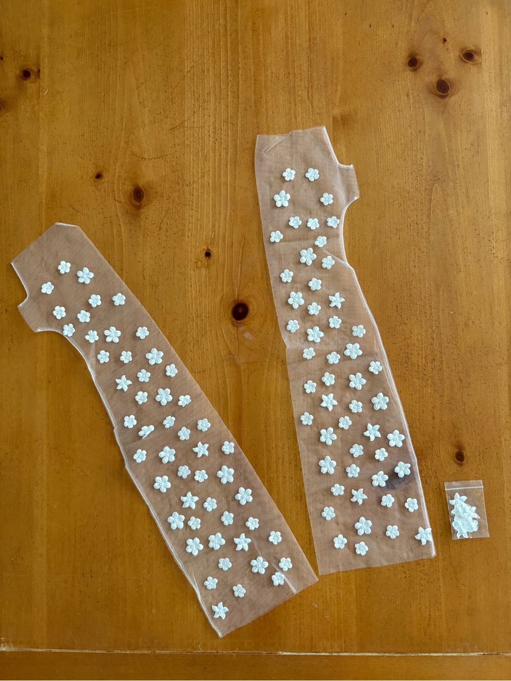 Gloves: Sheer long fingerless gloves, ivory floral, new without tags